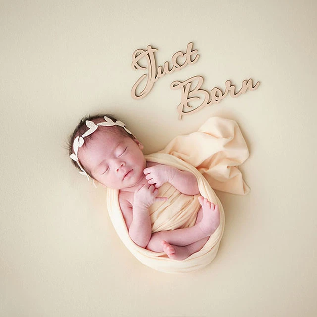 ニューボーンフォトのポーズ003 ニューボーンフォトのポーズの写真003