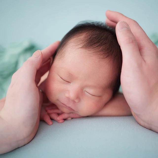 ニューボーンフォトのポーズ025 ニューボーンフォトのポーズの写真025